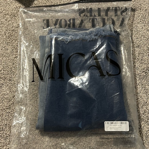 NEW MICAS OMBRÉ FRAYED SLIT DENIM MAXI SKIRT - Picture 5 of 9